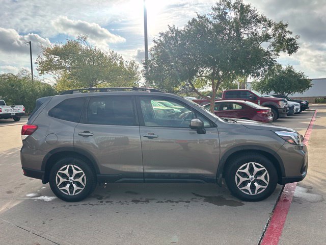 Used 2021 Subaru Forester Premium w/ Popular Package #1 AWD/4WD image 4