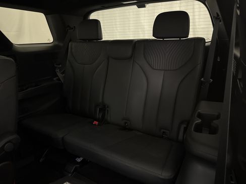Used 2025 Hyundai Palisade Calligraphy AWD/4WD image 33