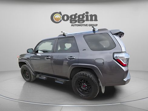 Used 2021 Toyota 4Runner SR5 image 5