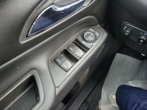 Certified 2024 Chevrolet Equinox LT w/ LPO, Floor Liner Package image 13