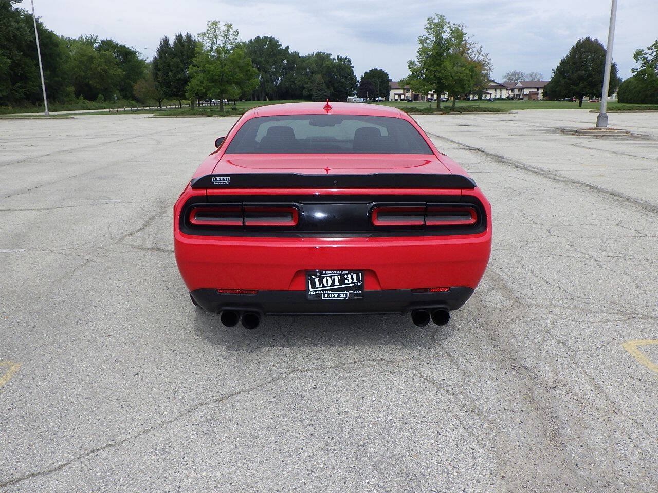 Used 2016 Dodge Challenger R/T RWD image 8