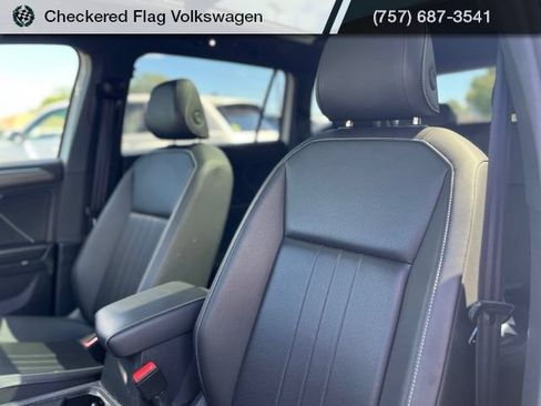 Used 2024 Volkswagen Tiguan SE R-Line AWD/4WD image 22