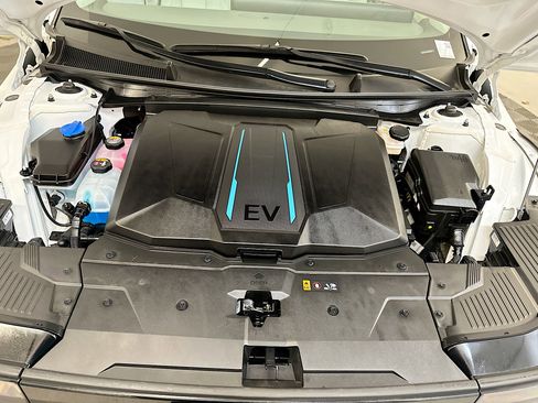 Used 2023 Hyundai Ioniq 5 SEL image 35