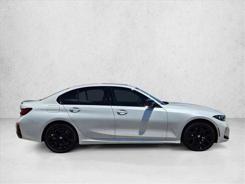 New 2026 BMW 330i Sedan w/ M Sport Package RWD image 4