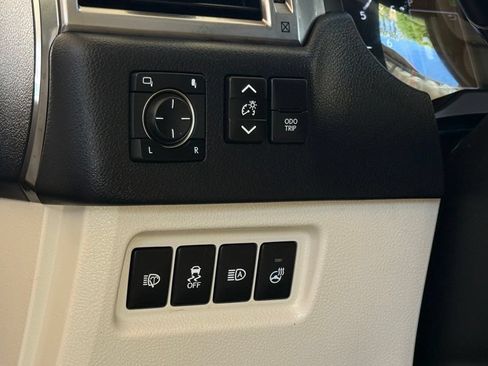 Certified 2022 Lexus GX 460 Premium AWD/4WD image 26