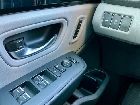 Certified 2023 Honda Pilot Touring image 25