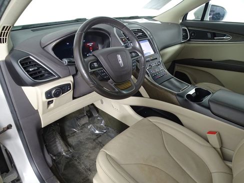 Used 2020 Lincoln Nautilus Reserve image 24