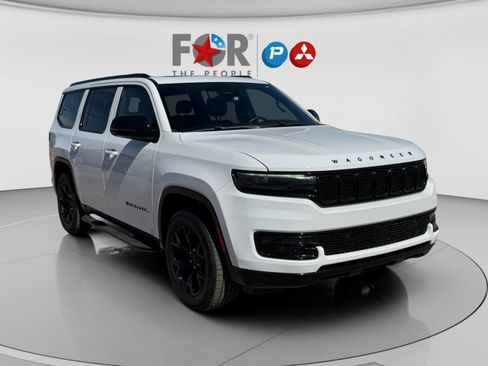 Used 2023 Jeep Wagoneer 2WD image 7