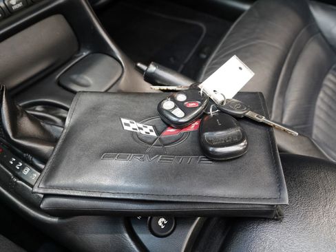 Used 2004 Chevrolet Corvette Convertible w/ Preferred Equipment Group image 45