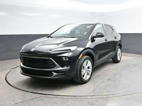 Used 2025 Buick Encore GX Preferred AWD/4WD image 3
