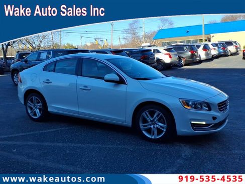 Used 2015 Volvo S60 T5 Premier image 1