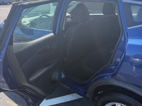 Used 2020 Nissan Rogue Sport S w/ Appearance Package FWD image 17