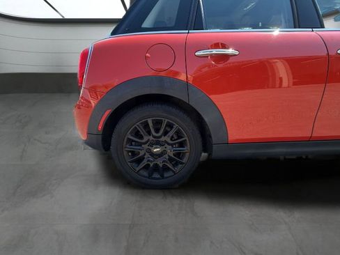 Used 2020 MINI Cooper 4-Door Hardtop w/ Storage Package FWD image 29