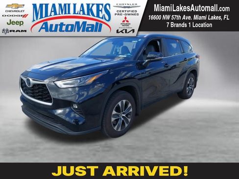 Used 2026 Toyota Highlander XLE AWD/4WD image 1