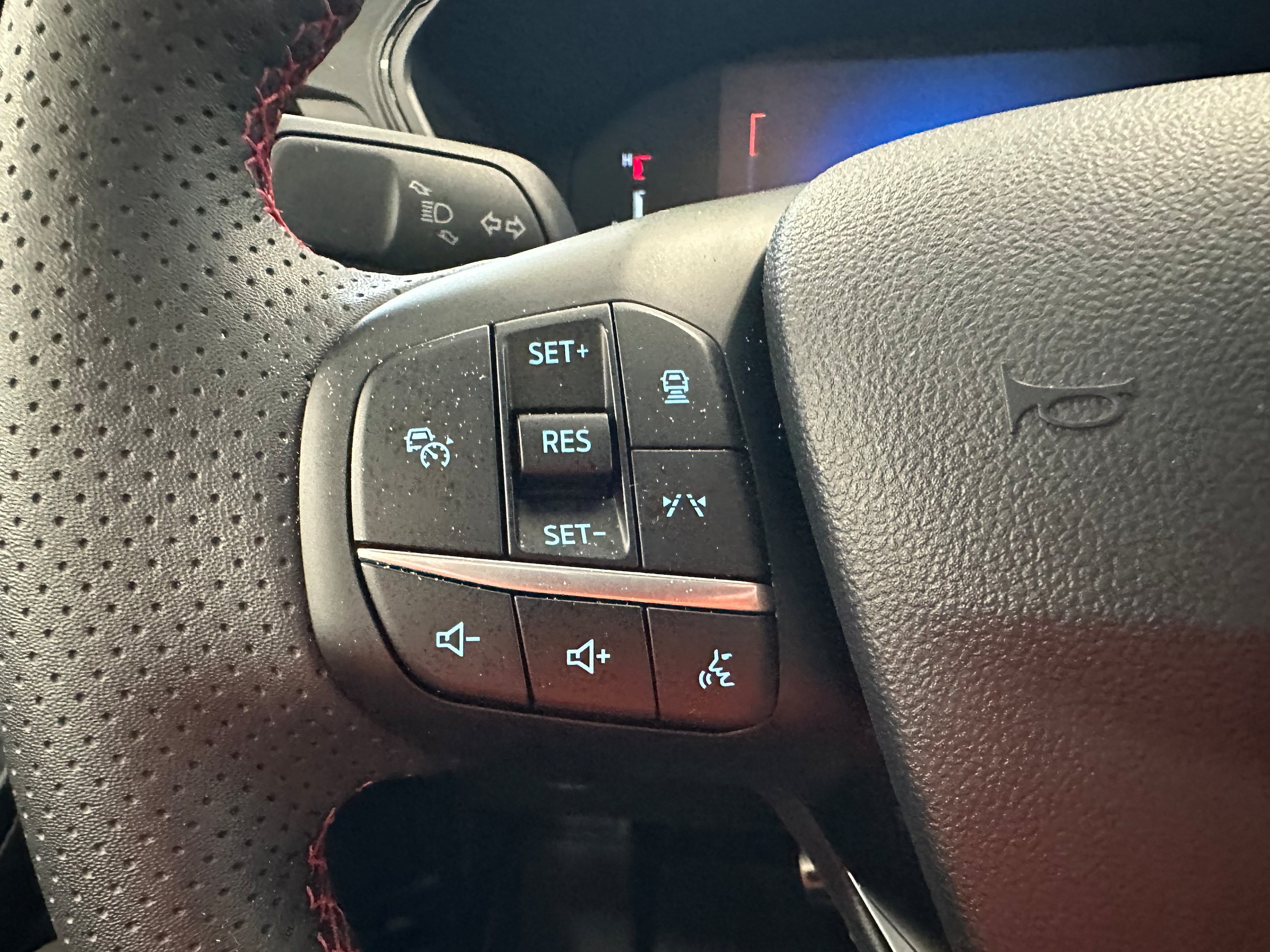 Used 2024 Ford Escape ST-Line w/ Tech Pack #1 AWD/4WD image 23