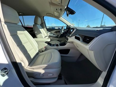 Used 2024 GMC Terrain Denali w/ Denali Premium Package image 30