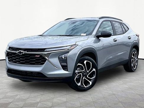 New 2026 Chevrolet Trax RS w/ Sunroof Package FWD image 3