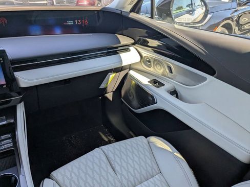 New 2026 Lincoln Nautilus Black Label image 17