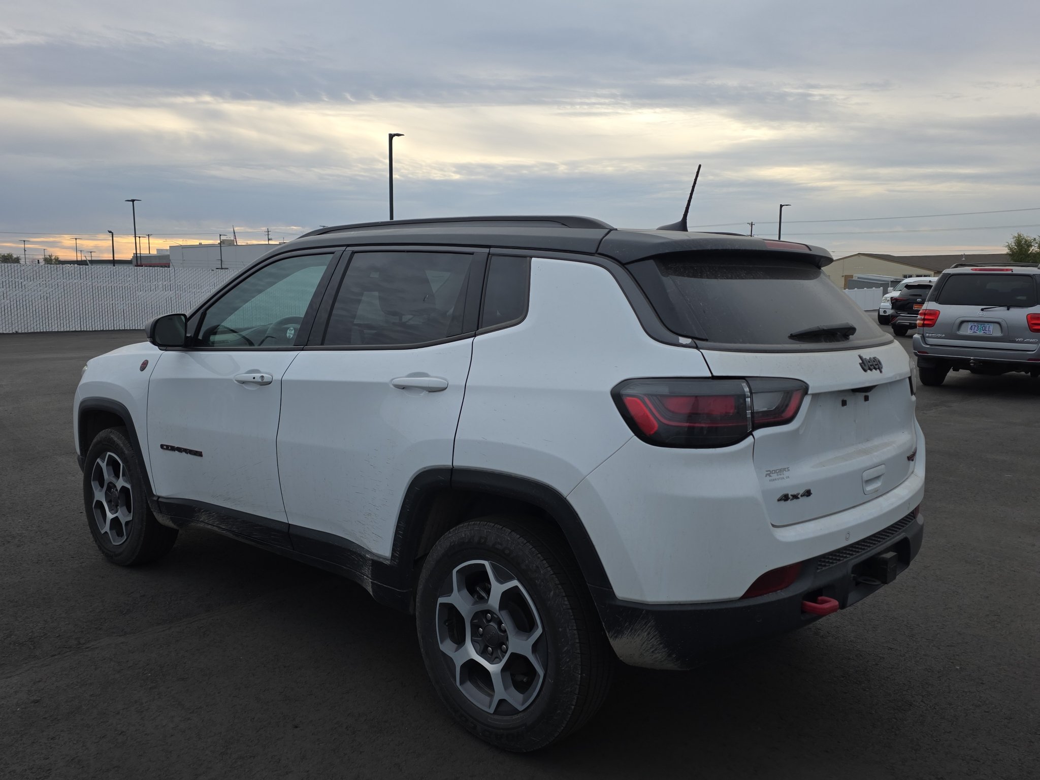 Used 2022 Jeep Compass Trailhawk w/ Trailhawk Elite Group AWD/4WD image 6