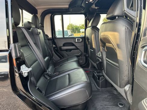 Used 2021 Jeep Gladiator Overland w/ Popular Equipment Package AWD/4WD image 15