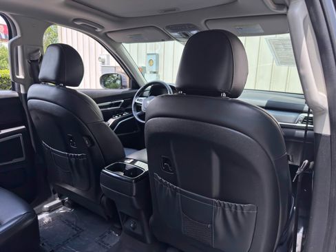 Used 2020 Kia Telluride S AWD/4WD image 35