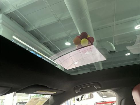 Used 2020 Porsche Taycan Turbo image 16