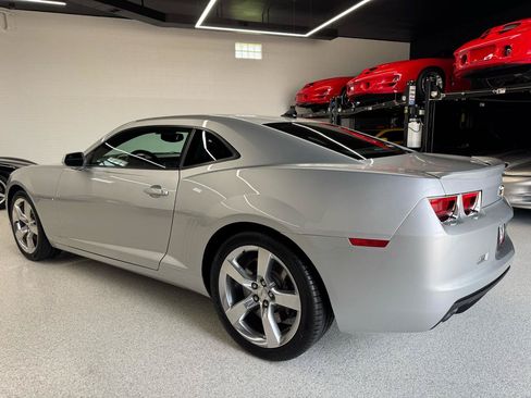 Used 2010 Chevrolet Camaro SS w/ RS Package RWD image 9