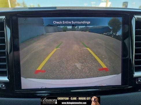 Used 2023 Chrysler Pacifica Touring-L FWD image 59