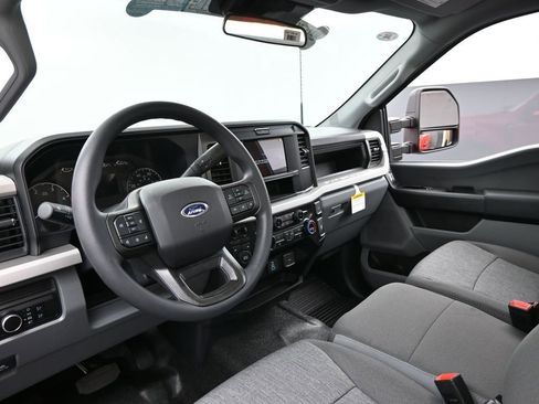 New 2026 Ford F250 XL AWD/4WD image 15