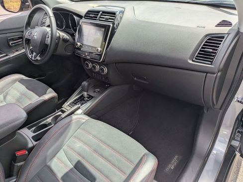 Used 2025 Mitsubishi Outlander Sport SE AWD/4WD image 29