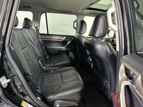 Used 2017 Lexus GX 460 Premium image 26