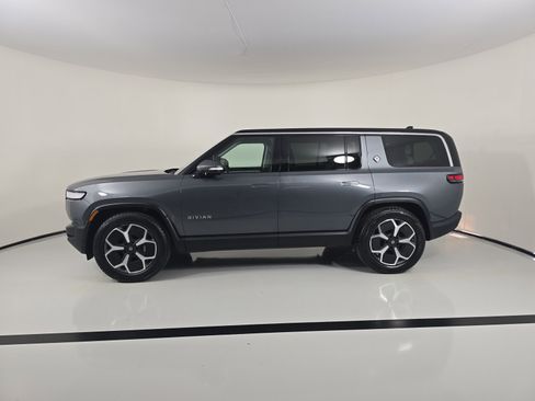 Used 2024 Rivian R1S Adventure AWD/4WD image 2