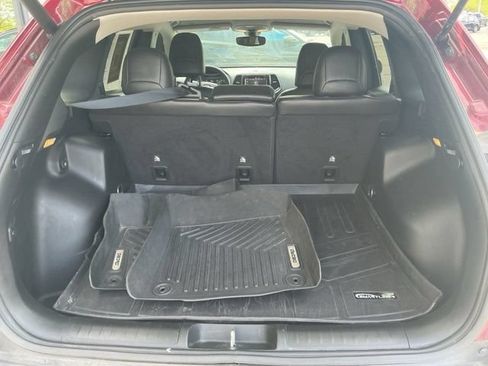Used 2019 Jeep Cherokee Limited FWD image 26