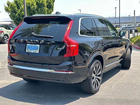 Certified 2025 Volvo XC90 B6 Plus image 4