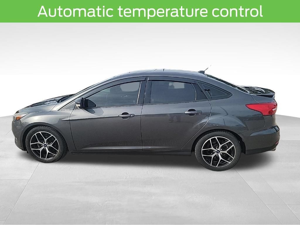 Used 2017 Ford Focus SEL w/ Cold Weather Package FWD image 11