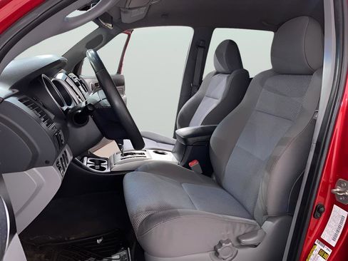 Used 2012 Toyota Tacoma 4x4 Double Cab image 10