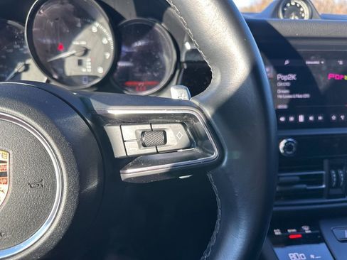 Used 2023 Porsche Macan image 17