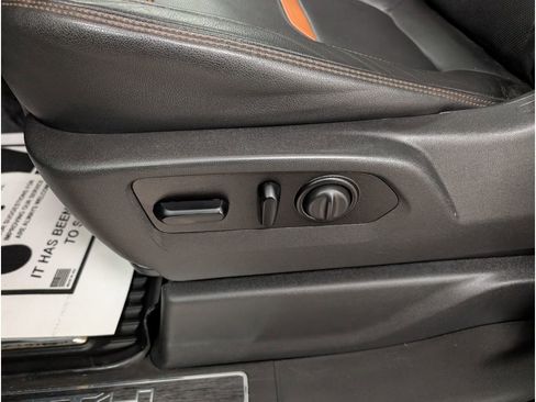 Used 2021 GMC Sierra 1500 AT4 w/ AT4 Value Package image 9