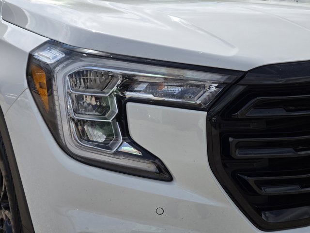 Used 2023 GMC Terrain SLT w/ Tech Package AWD/4WD image 6