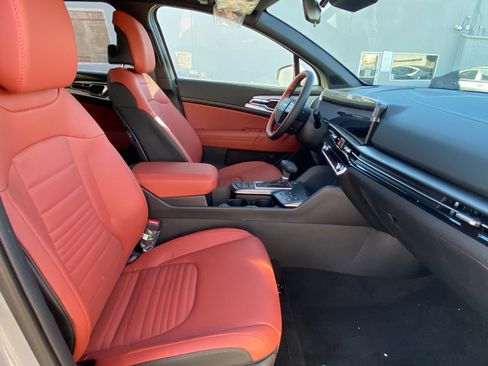New 2026 Kia Sportage SX image 25