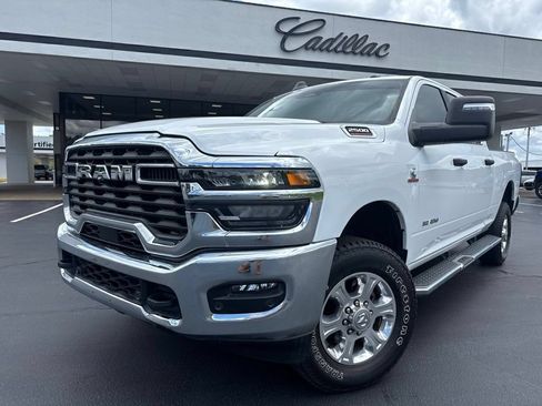Used 2025 RAM 2500 Big Horn AWD/4WD image 2