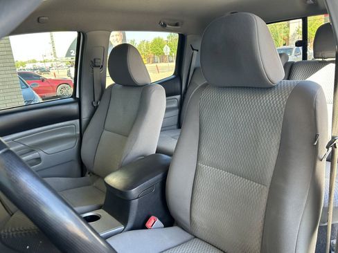 Used 2013 Toyota Tacoma PreRunner w/ SR5 Pkg image 9