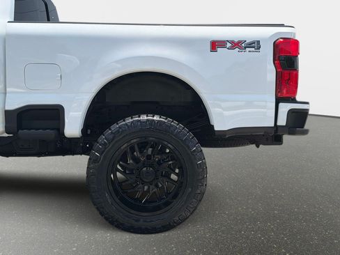 Used 2024 Ford F250 Platinum AWD/4WD image 15
