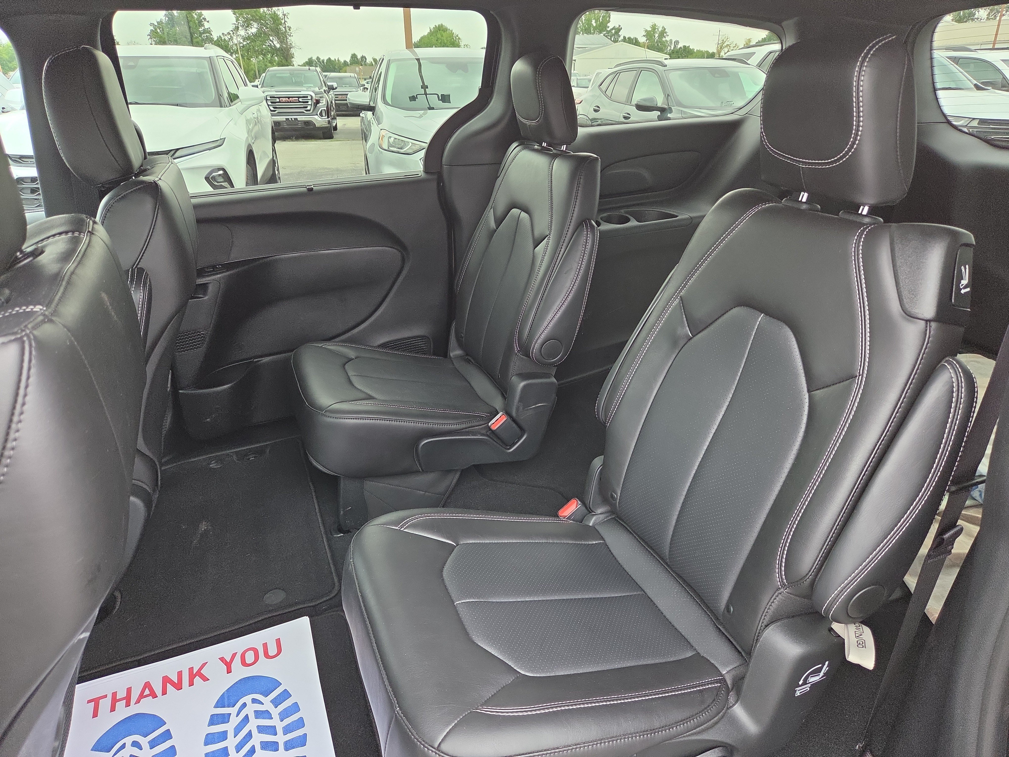 Used 2026 Chrysler Pacifica Select FWD image 6