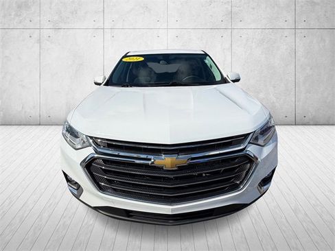 Used 2021 Chevrolet Traverse LT image 5