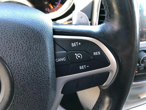 Used 2015 Jeep Grand Cherokee Limited w/ Trailer Tow Group IV AWD/4WD image 24