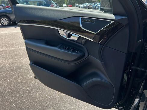 Used 2016 Volvo XC90 T6 Momentum w/ Momentum Plus Package image 32