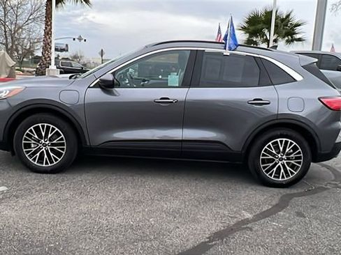 Used 2022 Ford Escape SEL w/ Technology Package image 6