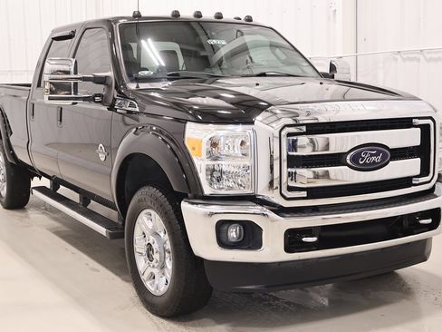 Used 2016 Ford F350 Lariat w/ Lariat Ultimate Package image 3