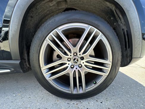 Used 2022 Mercedes-Benz GLS 450 4MATIC image 4